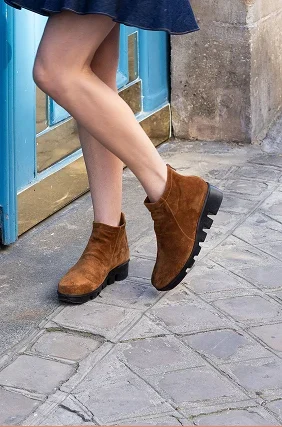 HADIRAT BOOTIE IN SUEDE