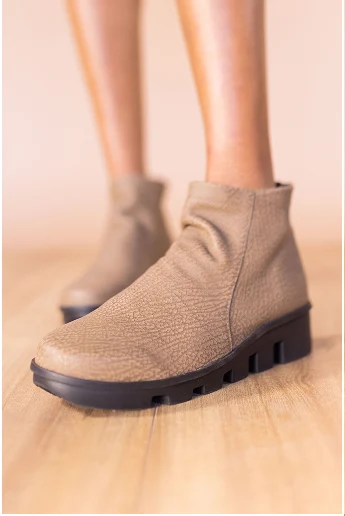 HADIRAT BOOTIE IN TAUPE SUEDE